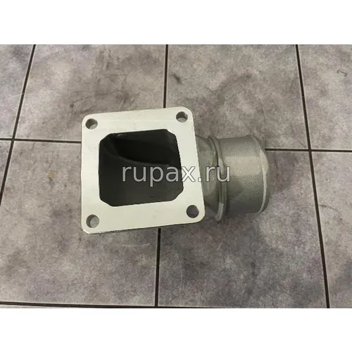 Фото J921836 Патрубок выпускной воздушный (New Holland, Case) Патрубок выпускной воздушный J921836 New Holland/Case