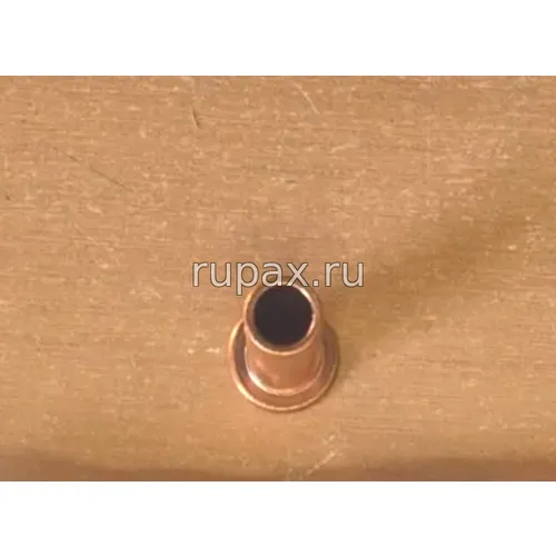 Втулка-стакан форсунки J919358 (4/6T-390/590, CASE,/NEW HOLLAND)