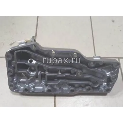 Кронштейн основание головка масляного фильтра 5285023 (Hyundai HL730-9S)