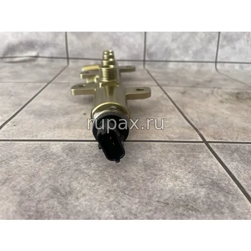 Фото Рампа рейка топливная 4981367, 0445224048 4ISBe/ISDe/4.5/185 Евро4