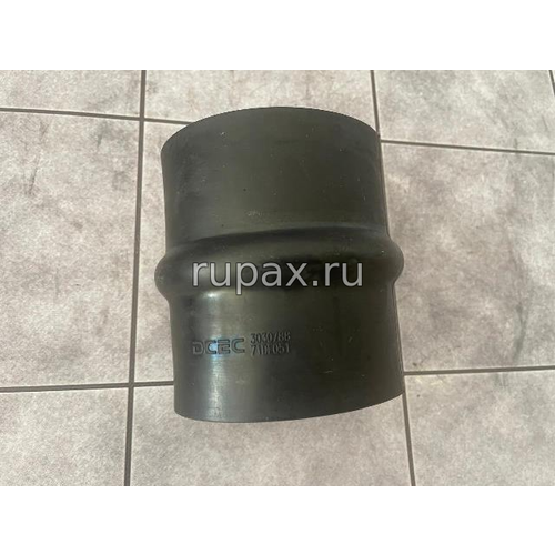 Перейти на страницу товара Патрубок воздуховод воздушного фильтра рукав 3030788, 103807, 63222 4/6/B3.9/B5.9/EQB/6CTA8.3/QSM11